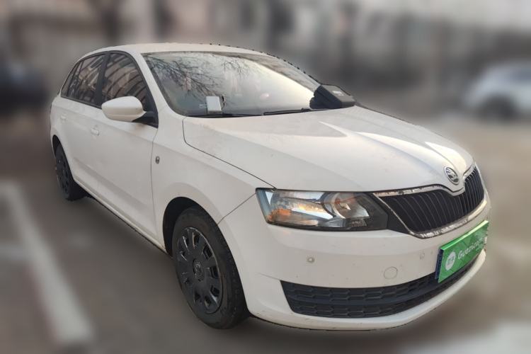 Used Skoda Rapid Spaceback 2016 Revised Version 1.4L Manual Front-Drive Edition Front Right 45 Deg