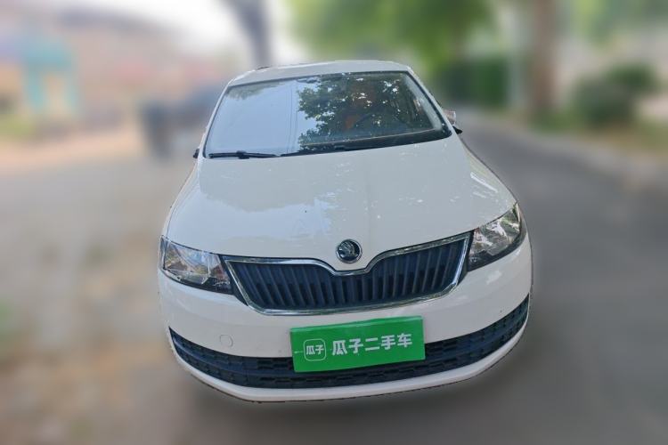 Used Skoda Rapid Spaceback 2016 Revised Version 1.4L Manual Front-Drive Edition Front