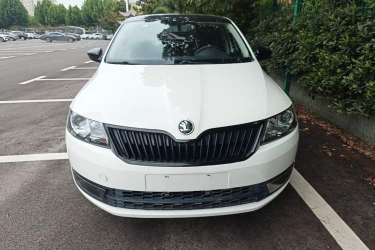 Used Skoda Rapid Spaceback 2016 1.6L Automatic Smart Drive Edition Front