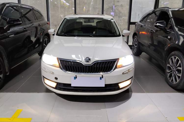 Used Skoda Rapid Spaceback 2016 Revised 1.6L Automatic Chuanxing Version Front