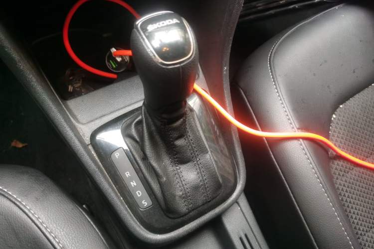 Used Skoda Rapid Spaceback 2016 Revised 1.6L Automatic Chuanxing Version Gear Lever