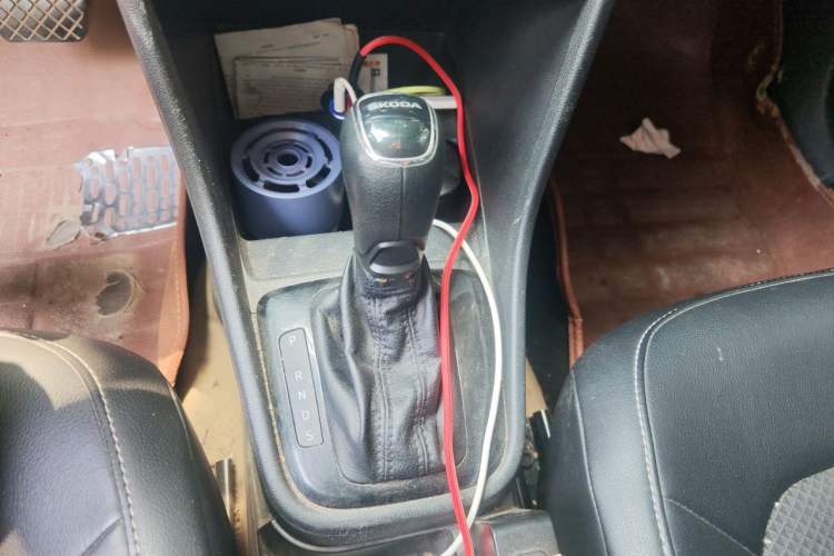 Used Skoda Rapid Spaceback 2016 1.6L Automatic Chuanxing Edition Gear Lever