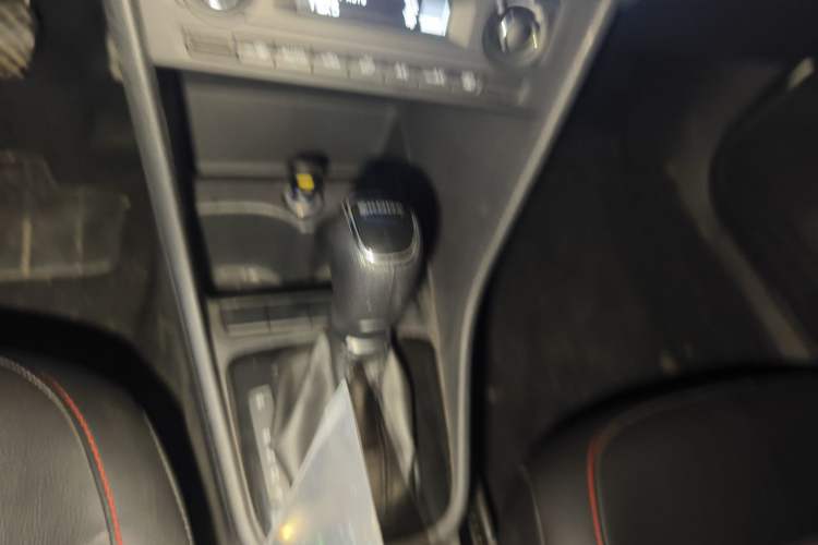 Used Skoda Rapid Spaceback 2016 Revised 1.6L Automatic Smart Drive Version Gear Lever