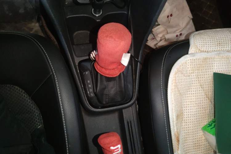 Used Skoda Rapid Spaceback 2016 Revised 1.6L Automatic Chuanxing Version Gear Lever