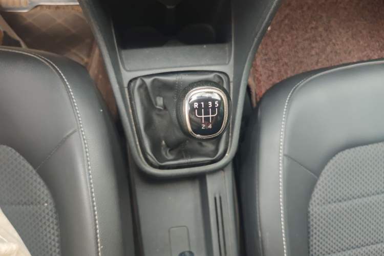Used Skoda Rapid Spaceback 2016 Revised 1.6L Manual Chuanxing Edition Gear Lever
