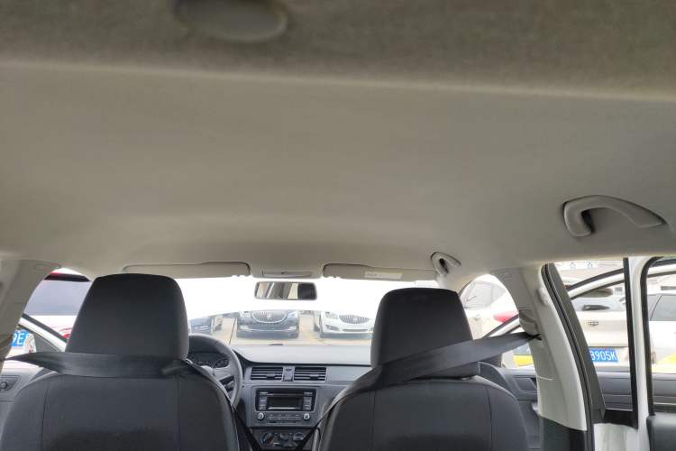 Used Skoda Rapid Spaceback 2016 Revised Version 1.6L Automatic Front-Drive Edition Headliner