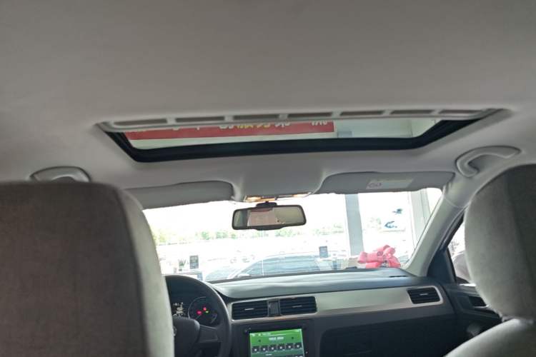 Used Skoda Rapid Spaceback 2016 Revised 1.6L Automatic Chuanxing Version Headliner