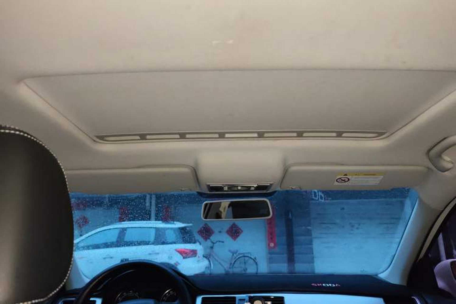 Used Skoda Rapid Spaceback 2016 Revised 1.6L Manual Chuanxing Edition Headliner