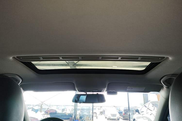Used Skoda Rapid Spaceback 2016 Revised 1.6L Automatic Chuanxing Version Headliner
