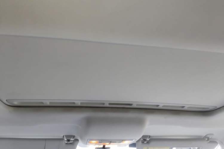 Used Skoda Rapid Spaceback 2016 Revised 1.6L Automatic Chuanxing Version Headliner