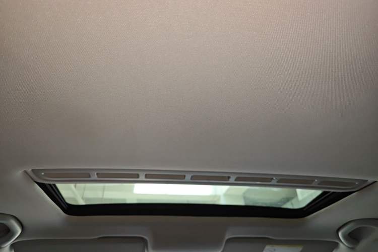 Used Skoda Rapid Spaceback 2016 Revised 1.6L Manual Chuanxing Edition Headliner