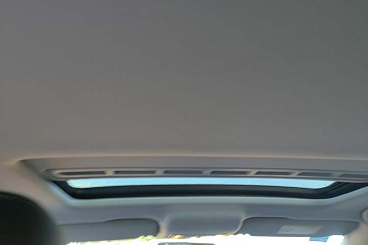 Used Skoda Rapid Spaceback 2016 Revised 1.6L Automatic Chuanxing Version Headliner
