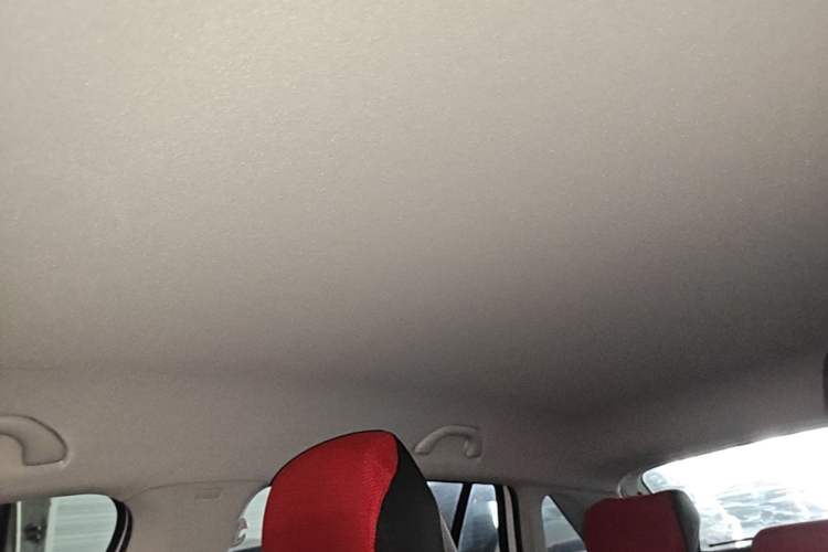 Used Skoda Rapid Spaceback 2016 Revised Version 1.6L Manual Front-Drive Edition Headliner