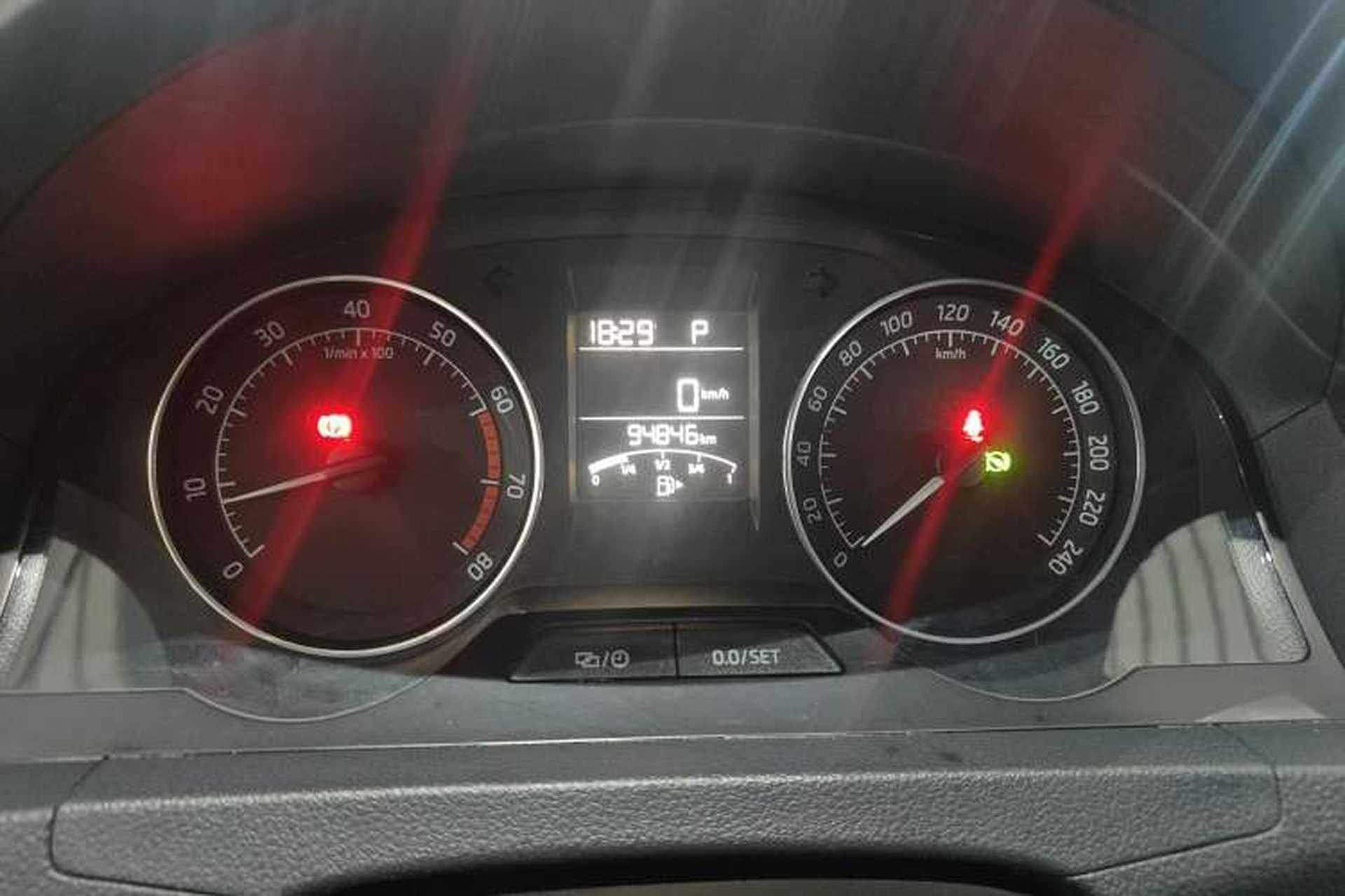 Used Skoda Rapid Spaceback 2016 Revised Version 1.6L Automatic Front-Drive Edition Instrument Cluster