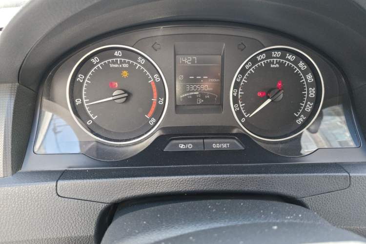 Used Skoda Rapid Spaceback 2016 Revised Version 1.4L Manual Front-Drive Edition Instrument Cluster