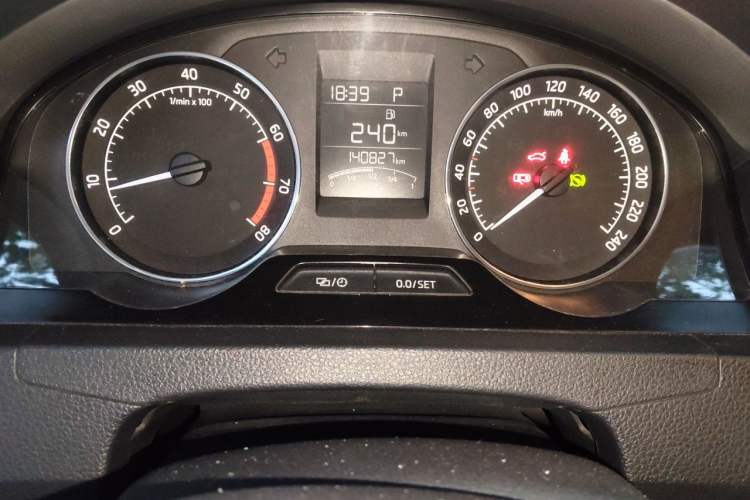 Used Skoda Rapid Spaceback 2016 Revised 1.6L Automatic Chuanxing Version Instrument Cluster