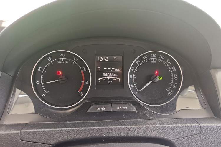 Used Skoda Rapid Spaceback 2016 Revised 1.6L Automatic Chuanxing Version Instrument Cluster