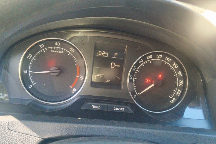 Used Skoda Rapid Spaceback 2016 Revised 1.6L Automatic Chuanxing Version Instrument Cluster