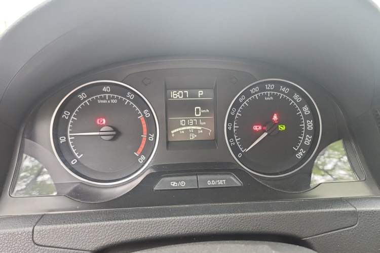 Used Skoda Rapid Spaceback 2016 Revised 1.6L Automatic Smart Drive Version Instrument Cluster