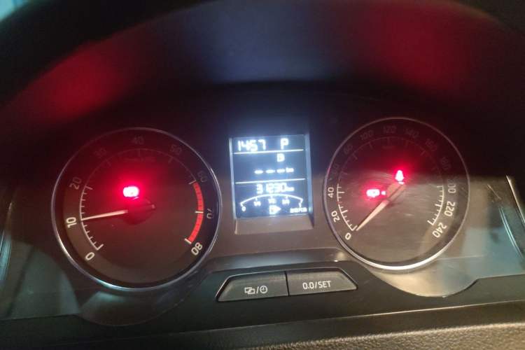 Used Skoda Rapid Spaceback 2016 Revised 1.6L Automatic Chuanxing Version Instrument Cluster