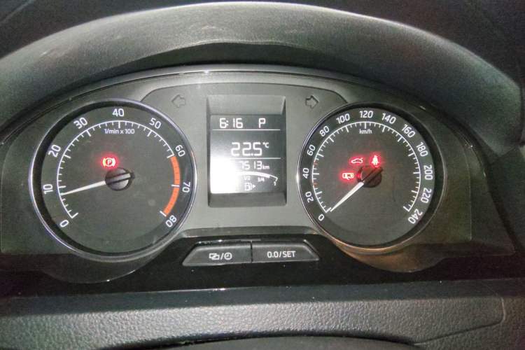 Used Skoda Rapid Spaceback 2016 Revised 1.6L Automatic Chuanxing Version Instrument Cluster