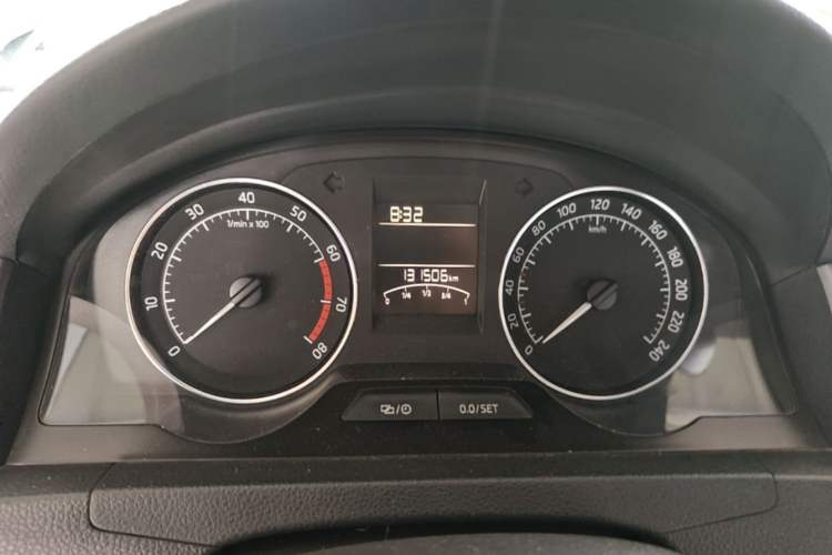 Used Skoda Rapid Spaceback 2016 Revised 1.6L Automatic Chuanxing Version Instrument Cluster
