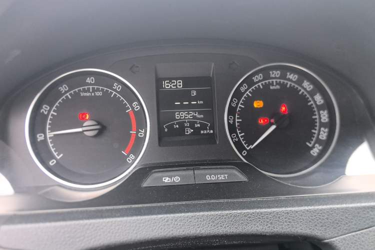 Used Skoda Rapid Spaceback 2016 1.6L Manual Trend Edition Instrument Cluster