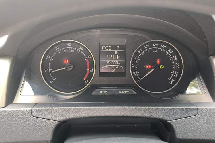 Used Skoda Rapid Spaceback 2016 Revised 1.6L Automatic Chuanxing Version Instrument Cluster