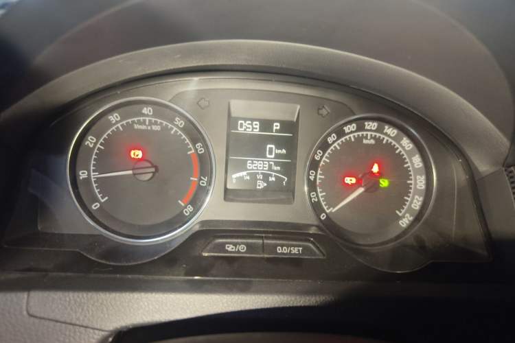 Used Skoda Rapid Spaceback 2016 Revised 1.6L Automatic Smart Drive Version Instrument Cluster