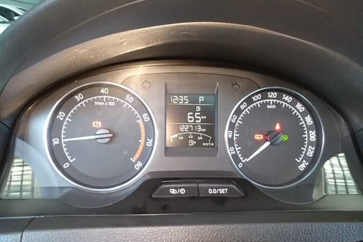 Used Skoda Rapid Spaceback 2016 Revised 1.6L Automatic Chuanxing Version Instrument Cluster