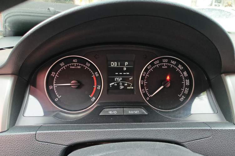 Used Skoda Rapid Spaceback 2016 Revised Version 1.6L Automatic Front-Drive Edition Instrument Cluster