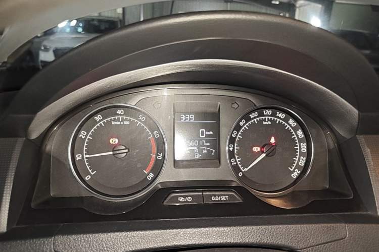 Used Skoda Rapid Spaceback 2016 Revised Version 1.6L Manual Front-Drive Edition Instrument Cluster