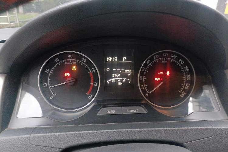 Used Skoda Rapid Spaceback 2016 Revised 1.6L Automatic Chuanxing Version Instrument Cluster