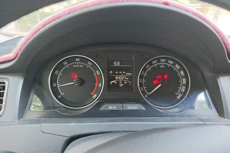 Used Skoda Rapid Spaceback 2016 Revised Version 1.4L Manual Front-Drive Edition Instrument Cluster