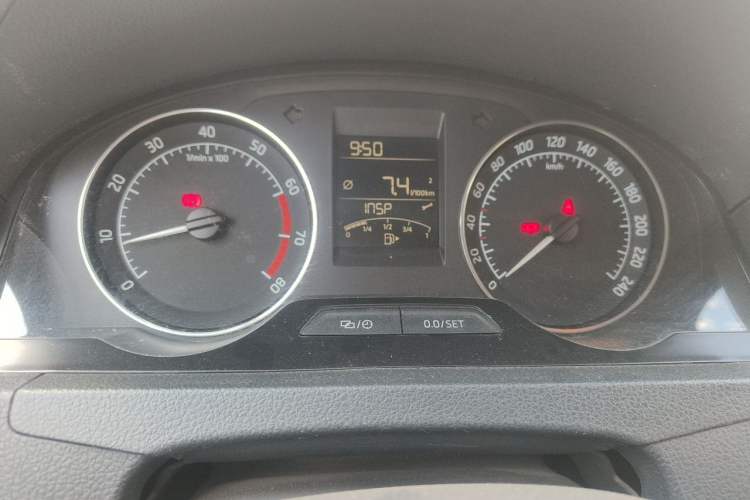 Used Skoda Rapid Spaceback 2016 Revised Version 1.4L Manual Front-Drive Edition Instrument Cluster