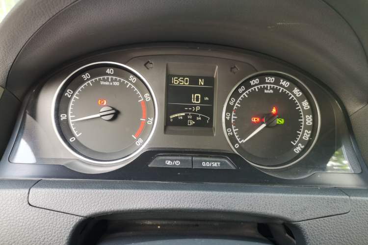 Used Skoda Rapid Spaceback 2016 Revised 1.6L Automatic Chuanxing Version Instrument Cluster