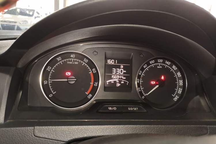 Used Skoda Rapid Spaceback 2016 Revised Version 1.6L Manual Front-Drive Edition Instrument Cluster