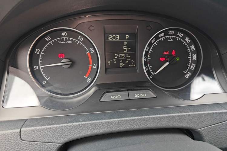 Used Skoda Rapid Spaceback 2016 Revised 1.6L Automatic Chuanxing Version Instrument Cluster