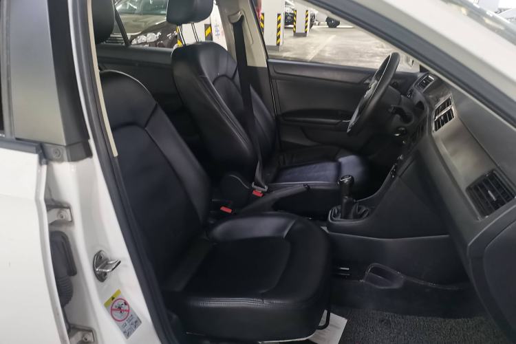 Used Skoda Rapid Spaceback 2016 Revised Version 1.4L Manual Front-Drive Edition Interior 6