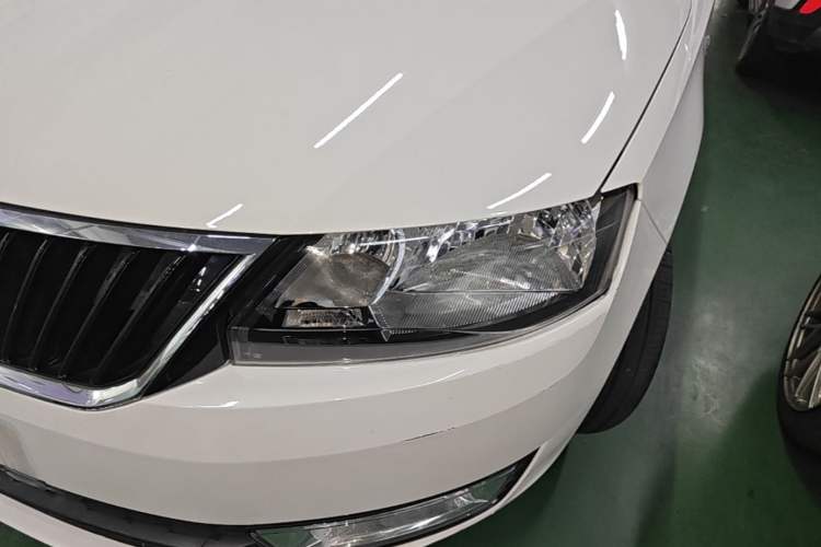 Used Skoda Rapid Spaceback 2016 Revised 1.6L Automatic Chuanxing Version Left Front Headlight