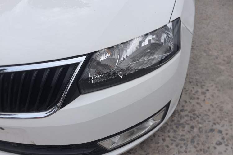 Used Skoda Rapid Spaceback 2016 1.6L Manual Trend Edition Left Front Headlight