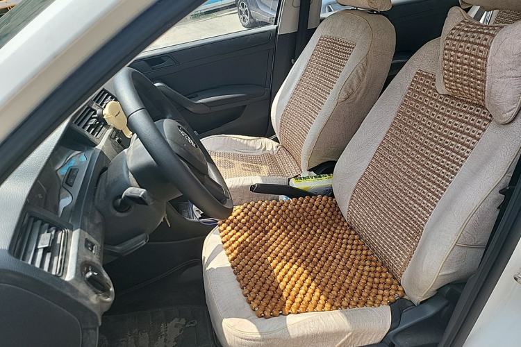 Used Skoda Rapid Spaceback 2016 Revised Version 1.4L Manual Front-Drive Edition Left Front Seat