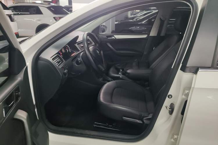 Used Skoda Rapid Spaceback 2016 Revised 1.6L Automatic Chuanxing Version Left Front Seat