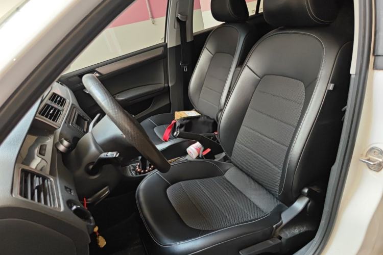 Used Skoda Rapid Spaceback 2016 Revised 1.6L Manual Chuanxing Edition Left Front Seat