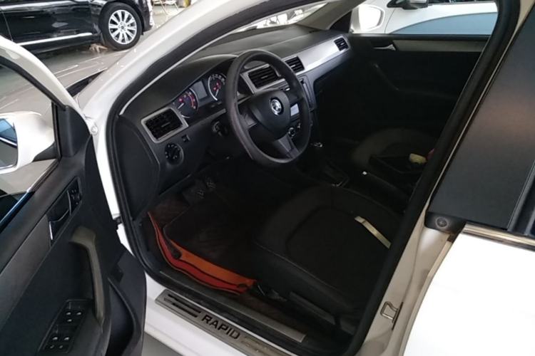 Used Skoda Rapid Spaceback 2016 Revised 1.6L Automatic Chuanxing Version Left Front Seat
