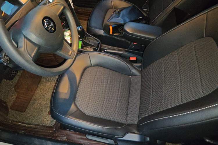 Used Skoda Rapid Spaceback 2016 1.6L Automatic Chuanxing Edition Left Front Seat