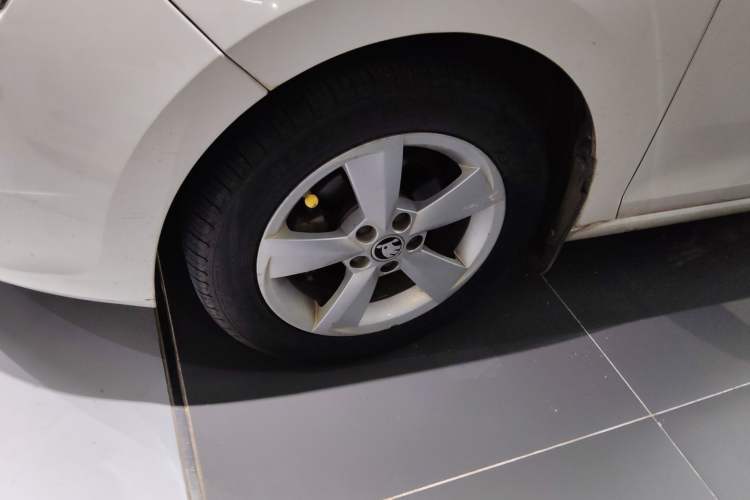 Used Skoda Rapid Spaceback 2016 Revised 1.6L Automatic Chuanxing Version Left Front Wheel Hub