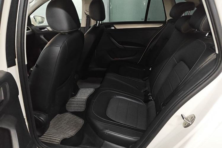 Used Skoda Rapid Spaceback 2016 Revised 1.6L Automatic Chuanxing Version Left Rear Seat