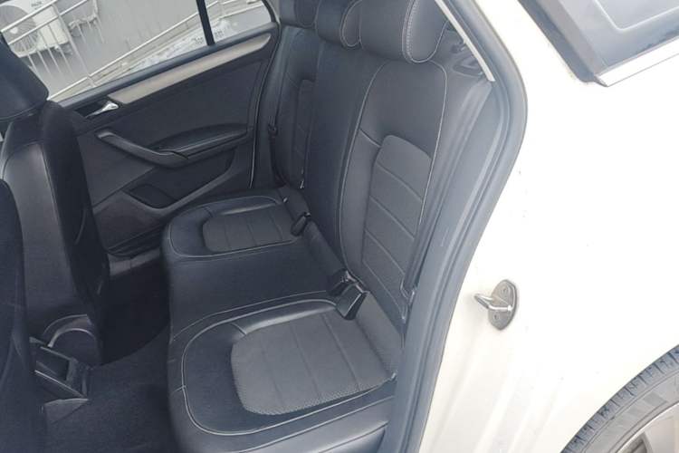 Used Skoda Rapid Spaceback 2016 Revised 1.6L Manual Chuanxing Edition Left Rear Seat