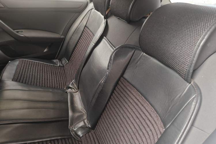Used Skoda Rapid Spaceback 2016 Revised Version 1.6L Automatic Front-Drive Edition Left Rear Seat